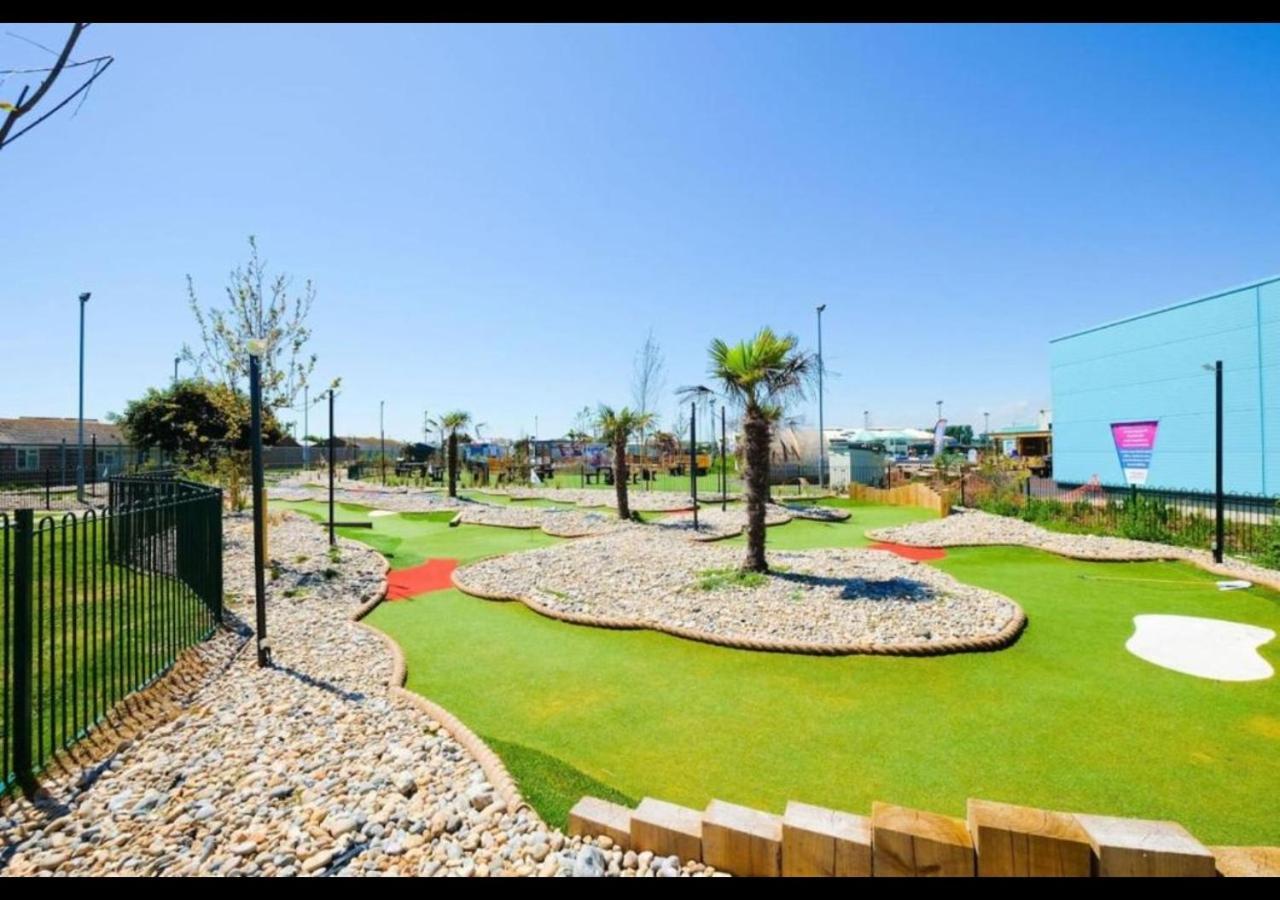 K90 - Chalet - Parkdean Resorts, Camber Sands エクステリア 写真