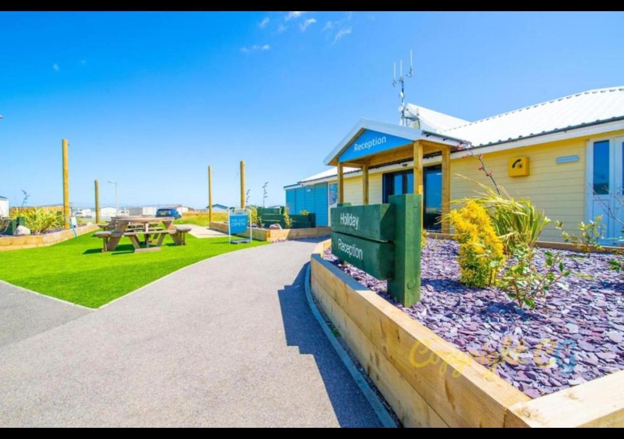 K90 - Chalet - Parkdean Resorts, Camber Sands エクステリア 写真